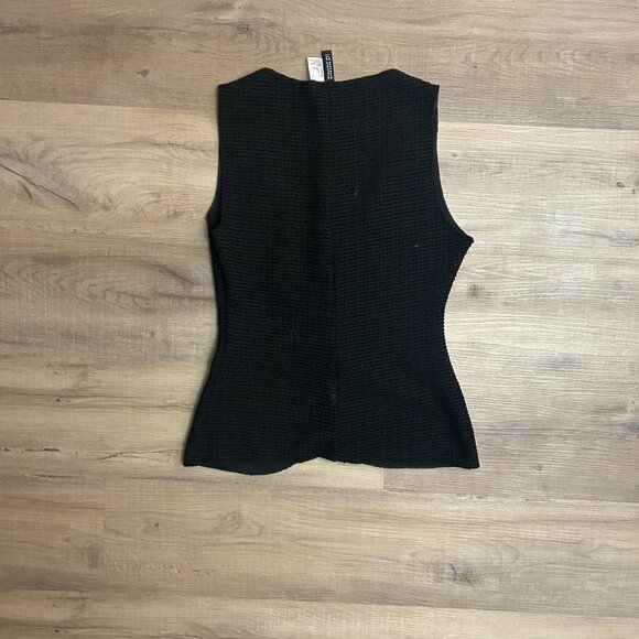 Dividend by H&M Vest Style Top - Picture 2 of 6